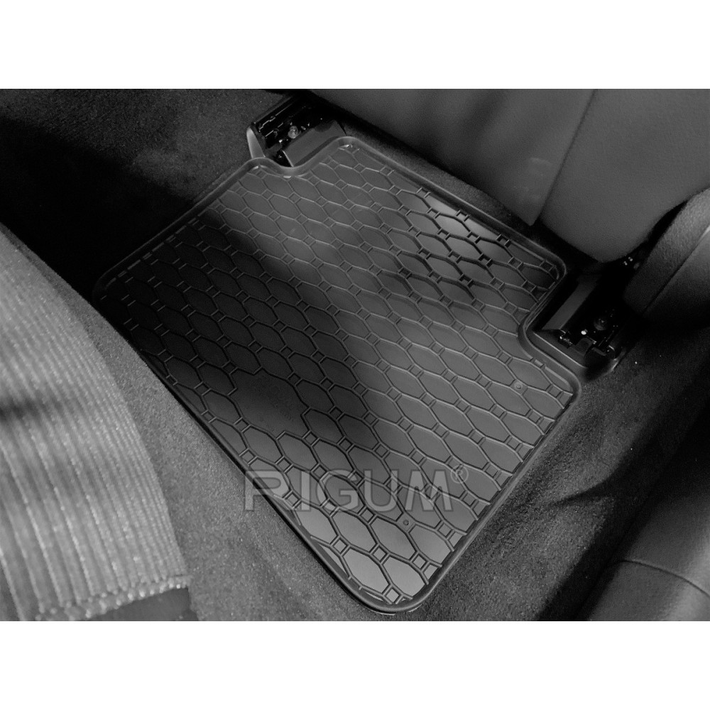 CAR RUBBER FLOOR MATS BLACK MERCEDESS C-KLASSE W 206 (2022-...) RIGUM