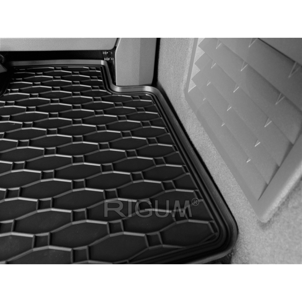 CAR RUBBER TRUNK MAT VW T7 MULTIVAN L1  (2022-...) RIGUM RKK