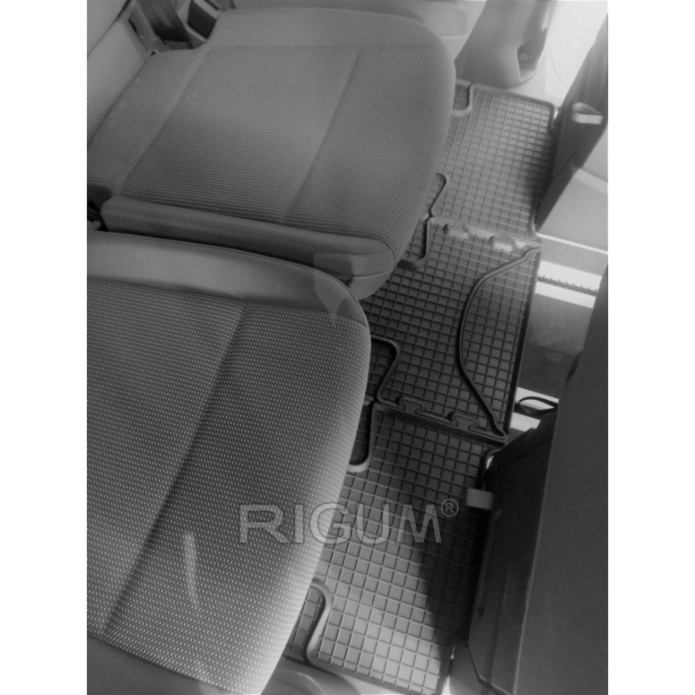 CAR RUBBER FLOOR MATS BLACK VW T7 MULTIVAN (3.RINDA) (2022-...) RIGUM