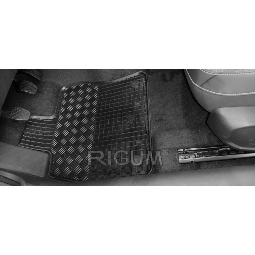 CAR RUBBER FLOOR MATS BLACK CUPRA FORMENTOR PRE-FACELIFT (2020-2024) RIGUM 