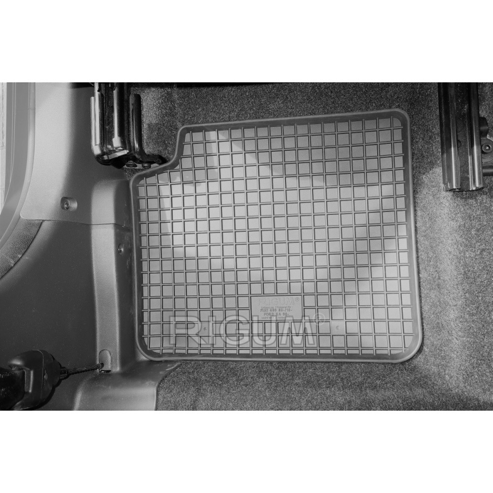 CAR RUBBER FLOOR MATS BLACK FIAT 500 (2008-...) RIGUM 
