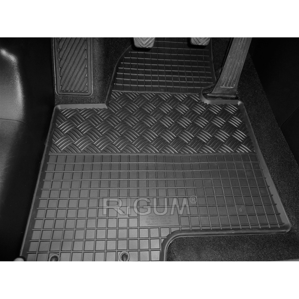 CAR RUBBER FLOOR MATS BLACK HYUNDAI ix35 (2010-2015) RIGUM