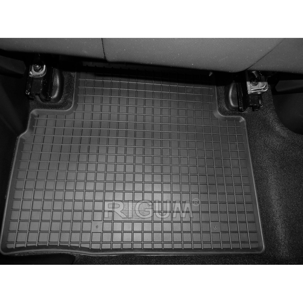 CAR RUBBER FLOOR MATS BLACK HYUNDAI ix35 (2010-2015) RIGUM
