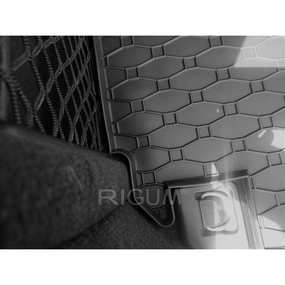 CAR RUBBER TRUNK MAT MB C-CLASS W204 COMBI (2007-2014) RIGUM 