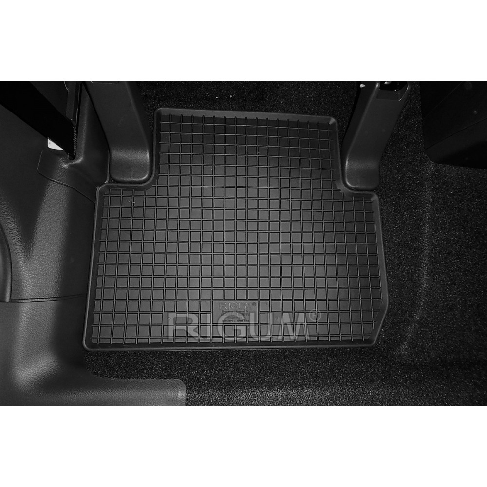 CAR RUBBER FLOOR MATS BLACK MITSUBISHI ECLIPSE CROSS (2018-...) RIGUM