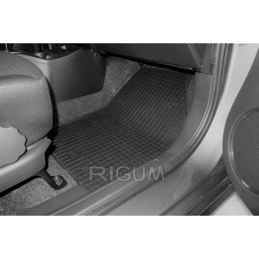 CAR RUBBER FLOOR MATS BLACK MITSUBISHI SPACE STAR (2014-...) RIGUM