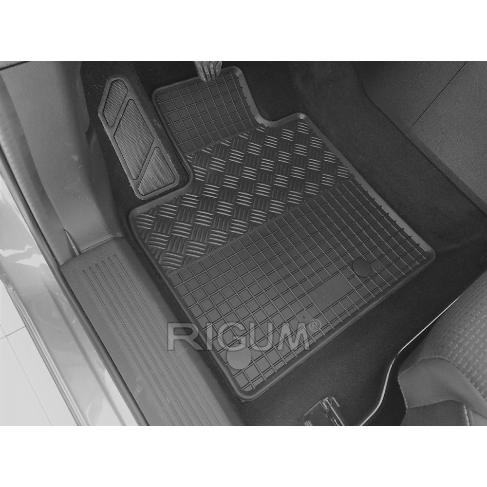 CAR RUBBER FLOOR MATS BLACK NISSAN QASHQAI (2021-...) RIGUM