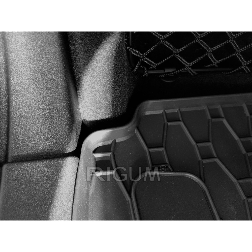 CAR RUBBER TRUNK MAT VOLVO V60 II (2018-…) RIGUM 