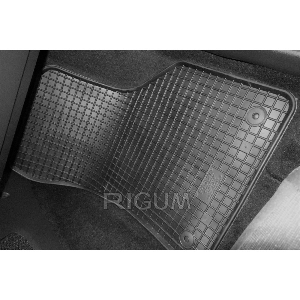 CAR RUBBER FLOOR MATS BLACK VOLKSWAGEN GOLF VII (2012-2020) RIGUM