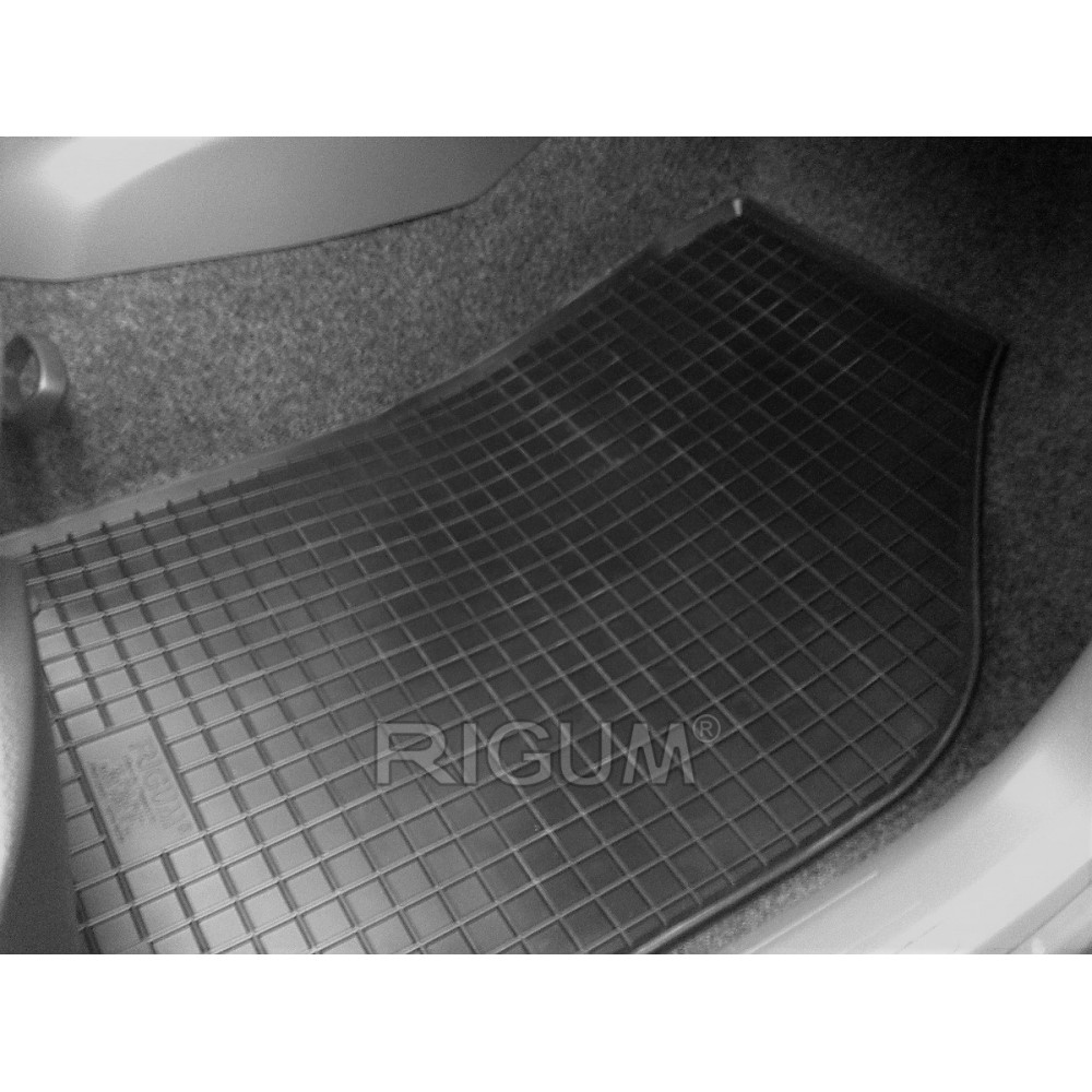 CAR RUBBER FLOOR MATS BLACK SKODA FABIA III (2014-...) RIGUM