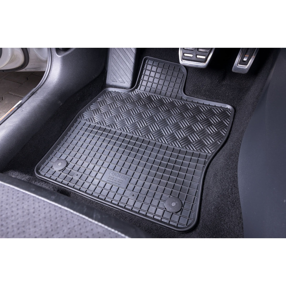 Car rubber mats TOYOTA COROLLA CROSS (2022-…) RIGUM