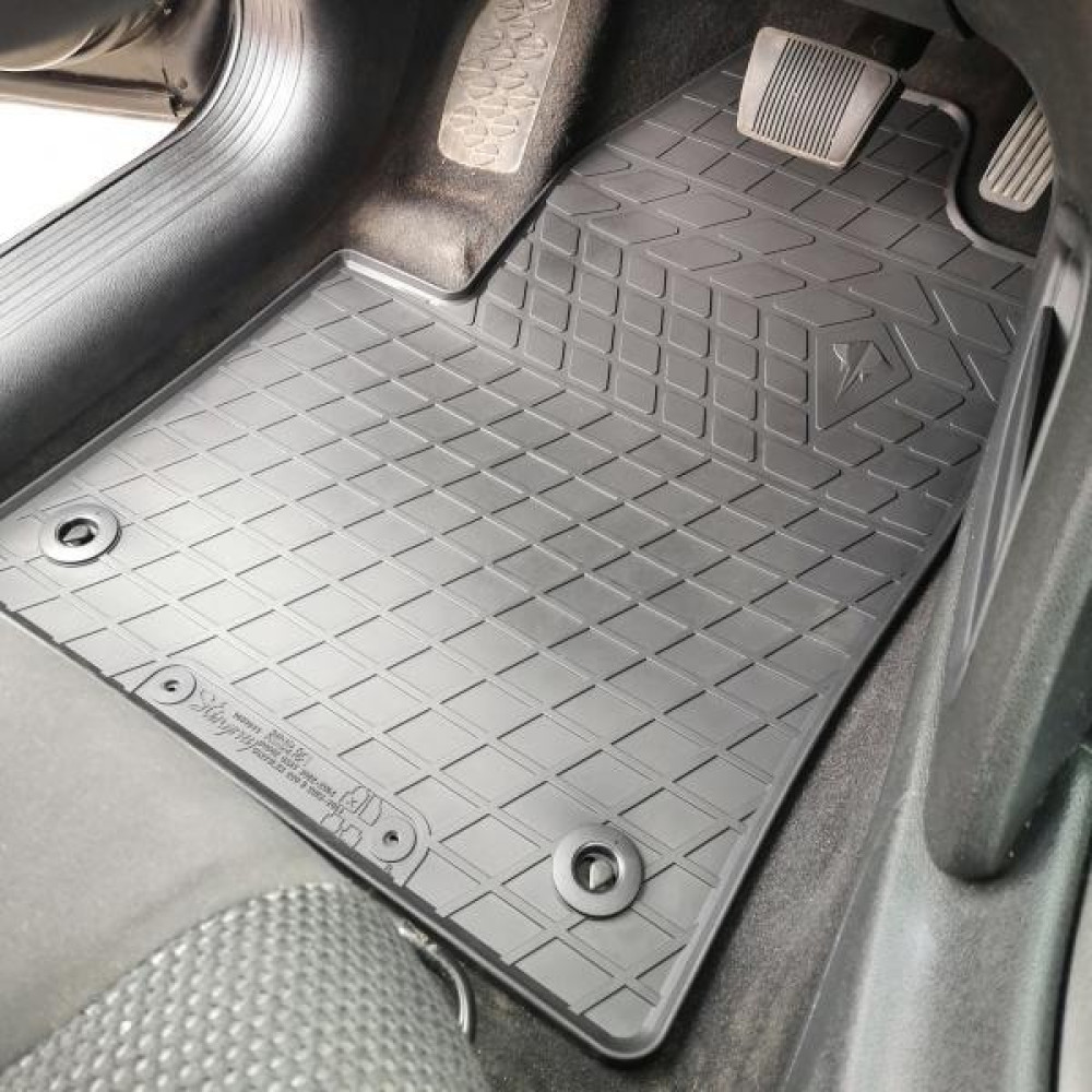CAR RUBBER FLOOR MATS BLACK SKODA ENYAQ iV (2021-...)  STINGRAY