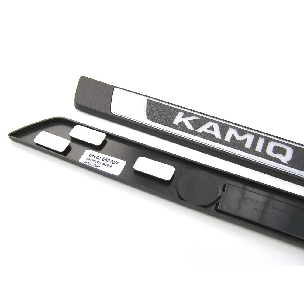 Car door sill covers OEM VAG 658071300 (2 pcs.)