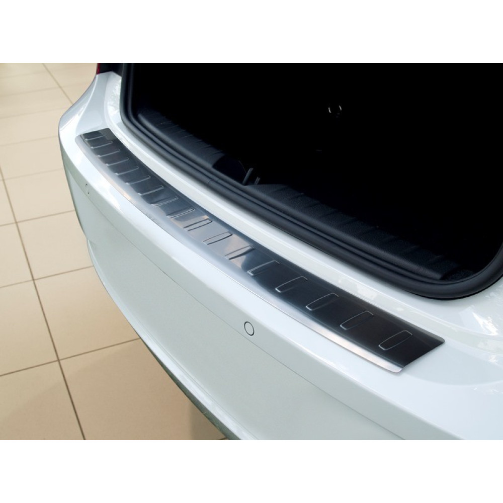 Chrome rear bumper pad BMW 1 F20 (2011-...) 2/35741