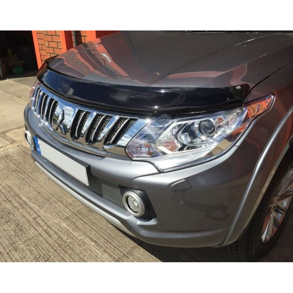 Hood deflector MITSUBISHI L200 (2015-2019) EGR