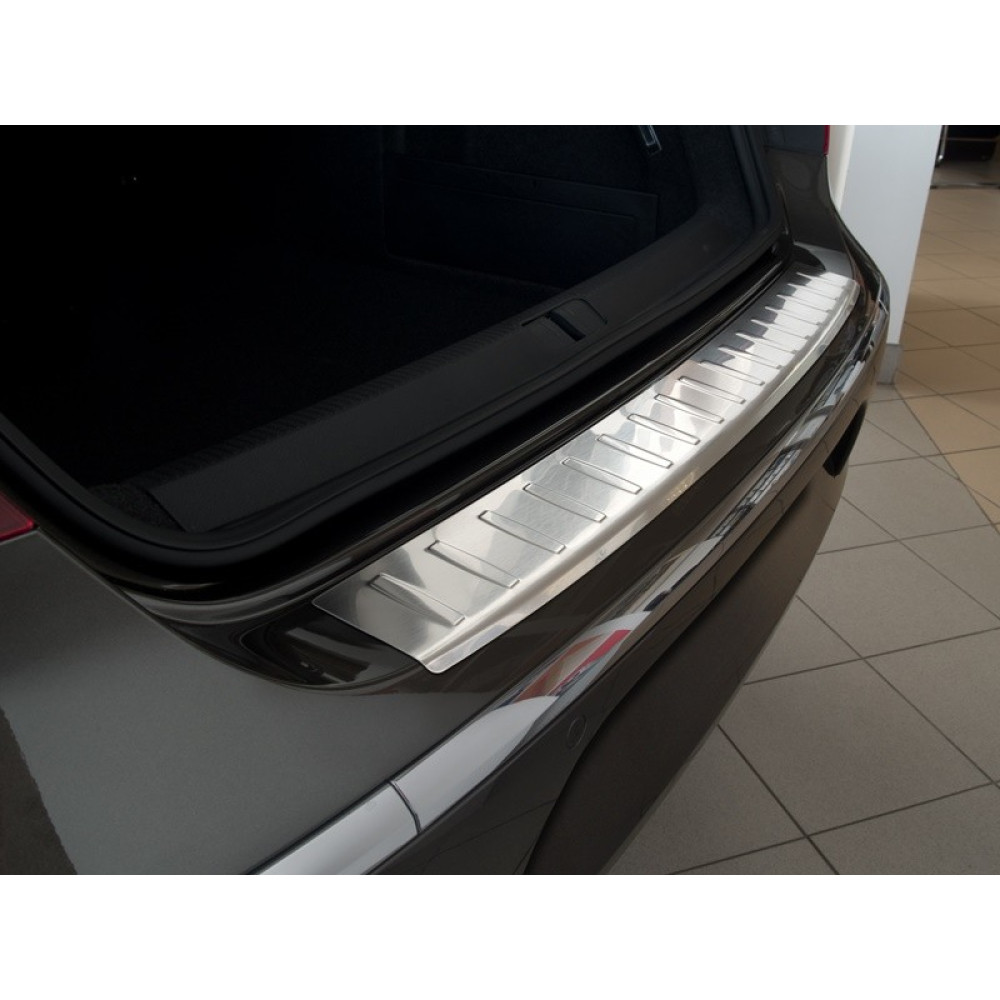 Chrome rear bumper pad VOLKSWAGEN PASSAT CC (2012-...) 2/35685