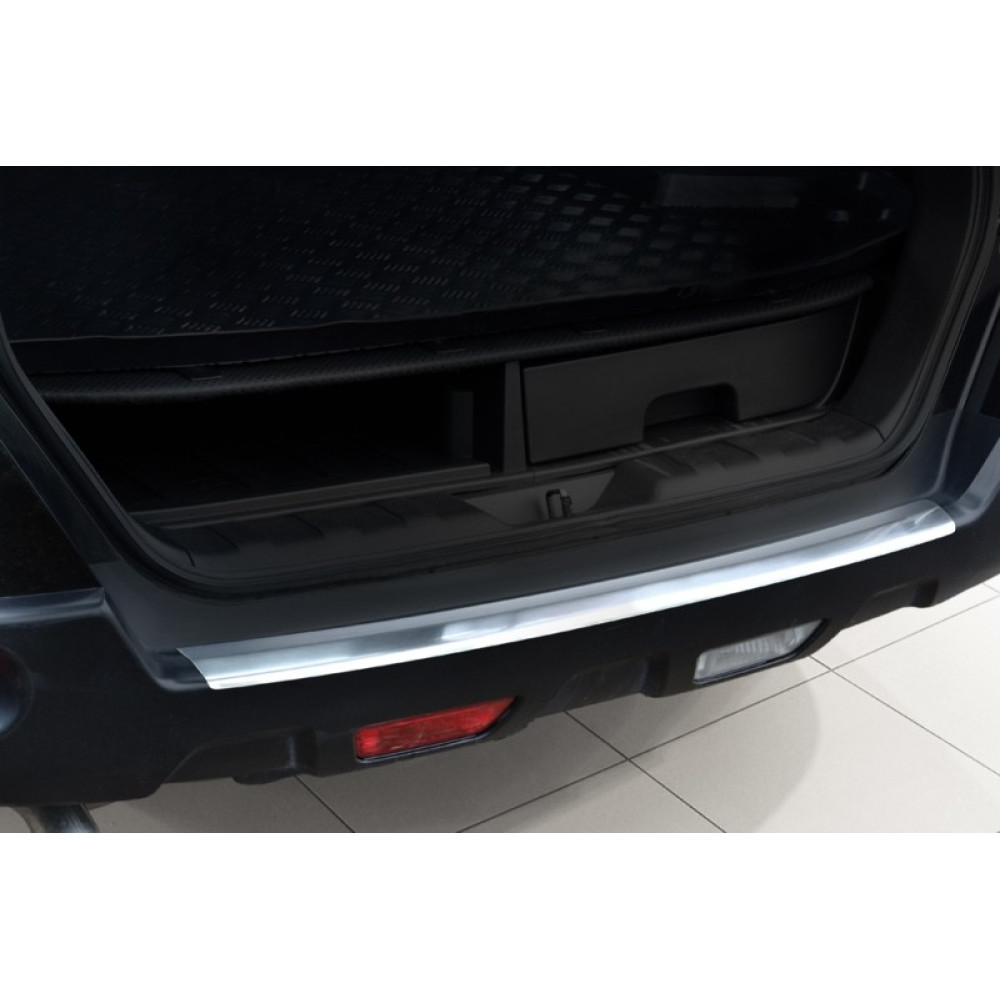 Chrome rear bumper pad NISSAN X-TRAIL (2007-2010) 2/35520